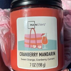 NEW Mainstays Cranberry, Mandarin and Currant Candle- smells AMAZINGGG